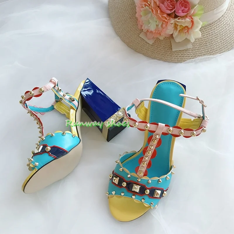 Women'S Shoes Clogs - Sandały damskie z paskiem T, zdobione