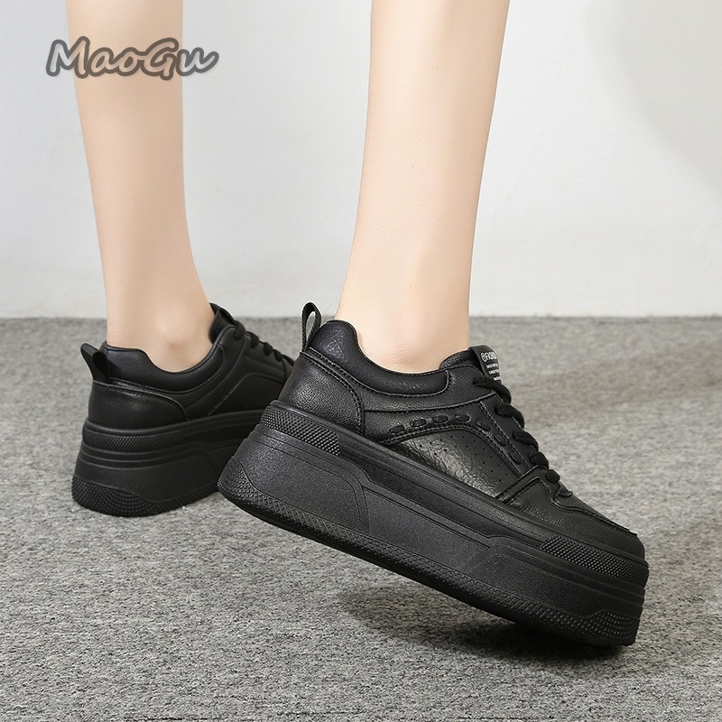 Białe sneakersy na platformie  – Women'S Shoes Com recenzja i cena