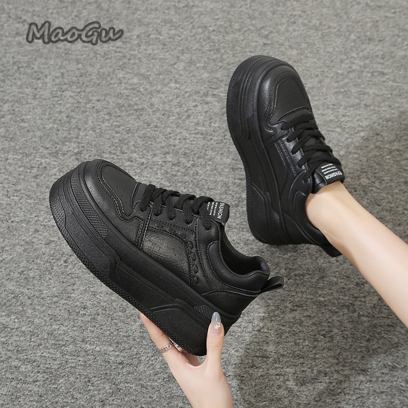 Białe sneakersy na platformie  – Women'S Shoes Com recenzja i cena