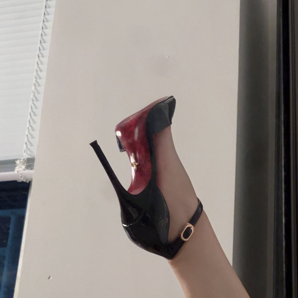 Szpilki damskie z ostrym noski – Women'S Shoes Red Bottoms recenzja i cena